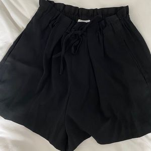 Aritizia Babaton Shorts Sz M